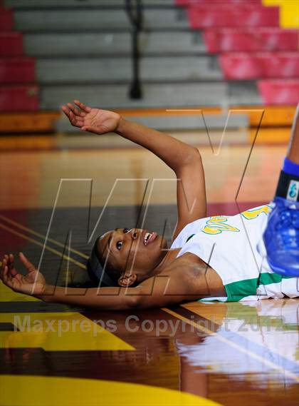 Thumbnail 1 in Desoto vs Duncanville (McDonald's Texas Invitational) photogallery.