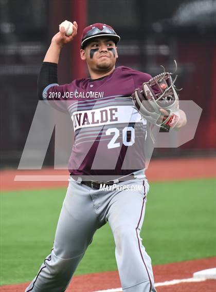 Thumbnail 2 in Alamo Heights vs Uvalde (UIL 5A Bi District) photogallery.