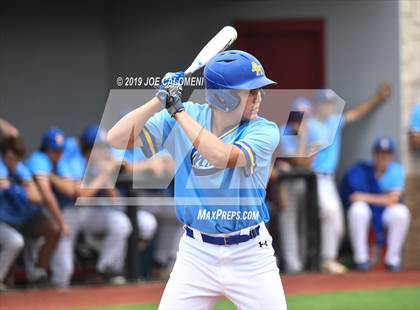 Thumbnail 1 in Alamo Heights vs Uvalde (UIL 5A Bi District) photogallery.
