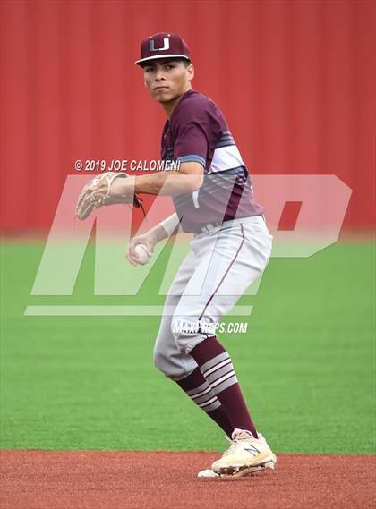 Thumbnail 3 in Alamo Heights vs Uvalde (UIL 5A Bi District) photogallery.
