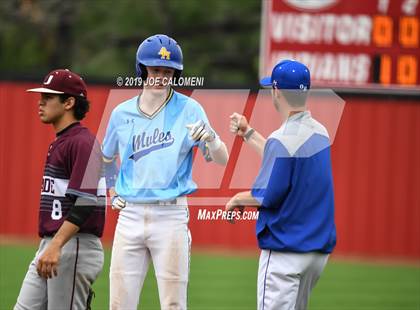 Thumbnail 3 in Alamo Heights vs Uvalde (UIL 5A Bi District) photogallery.