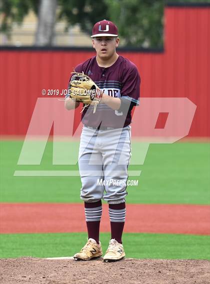 Thumbnail 2 in Alamo Heights vs Uvalde (UIL 5A Bi District) photogallery.