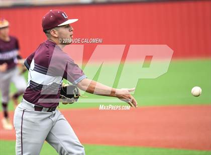Thumbnail 3 in Alamo Heights vs Uvalde (UIL 5A Bi District) photogallery.