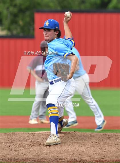 Thumbnail 2 in Alamo Heights vs Uvalde (UIL 5A Bi District) photogallery.