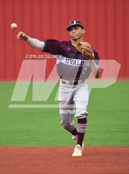 Thumbnail 2 in Alamo Heights vs Uvalde (UIL 5A Bi District) photogallery.
