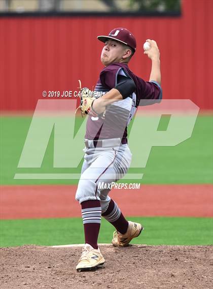 Thumbnail 2 in Alamo Heights vs Uvalde (UIL 5A Bi District) photogallery.