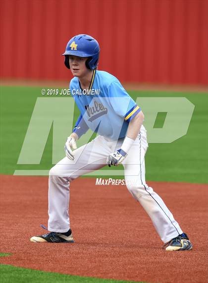 Thumbnail 2 in Alamo Heights vs Uvalde (UIL 5A Bi District) photogallery.