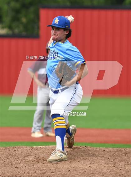 Thumbnail 3 in Alamo Heights vs Uvalde (UIL 5A Bi District) photogallery.