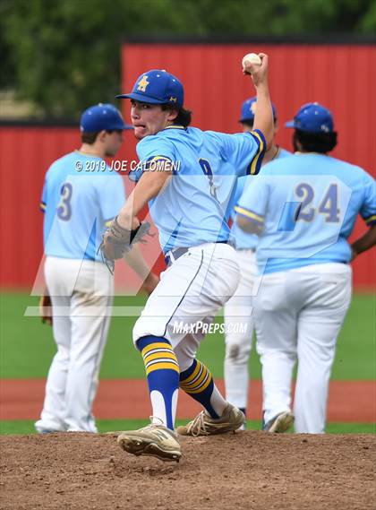 Thumbnail 2 in Alamo Heights vs Uvalde (UIL 5A Bi District) photogallery.