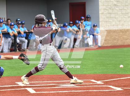 Thumbnail 3 in Alamo Heights vs Uvalde (UIL 5A Bi District) photogallery.