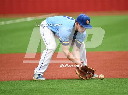 Thumbnail 1 in Alamo Heights vs Uvalde (UIL 5A Bi District) photogallery.
