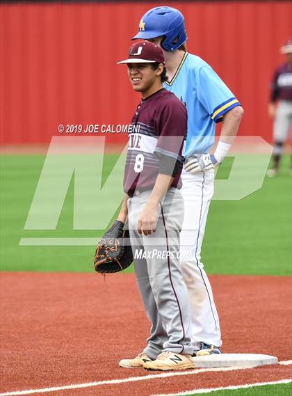 Thumbnail 1 in Alamo Heights vs Uvalde (UIL 5A Bi District) photogallery.