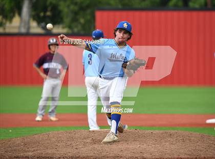 Thumbnail 1 in Alamo Heights vs Uvalde (UIL 5A Bi District) photogallery.