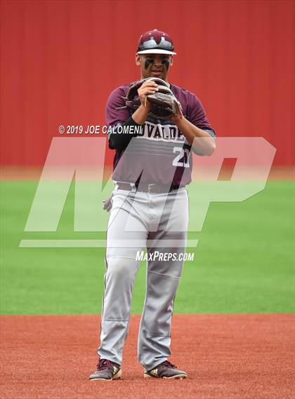 Thumbnail 3 in Alamo Heights vs Uvalde (UIL 5A Bi District) photogallery.