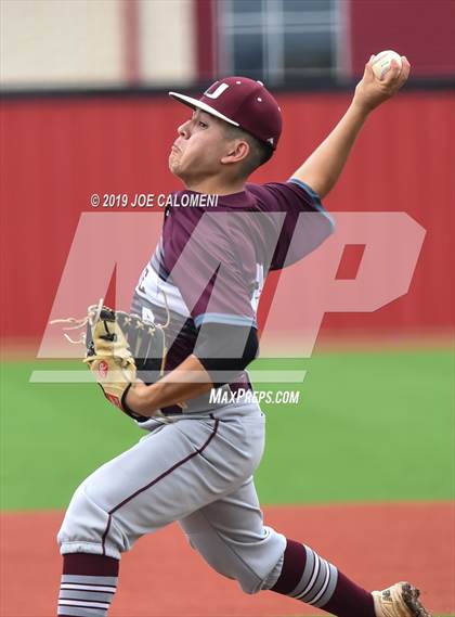 Thumbnail 2 in Alamo Heights vs Uvalde (UIL 5A Bi District) photogallery.