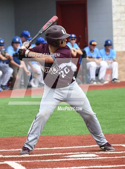 Thumbnail 1 in Alamo Heights vs Uvalde (UIL 5A Bi District) photogallery.