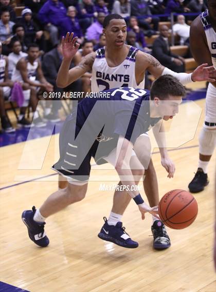 Thumbnail 1 in Decatur Central vs. Ben Davis (IHSAA 4A 3rd Round Playoff) photogallery.