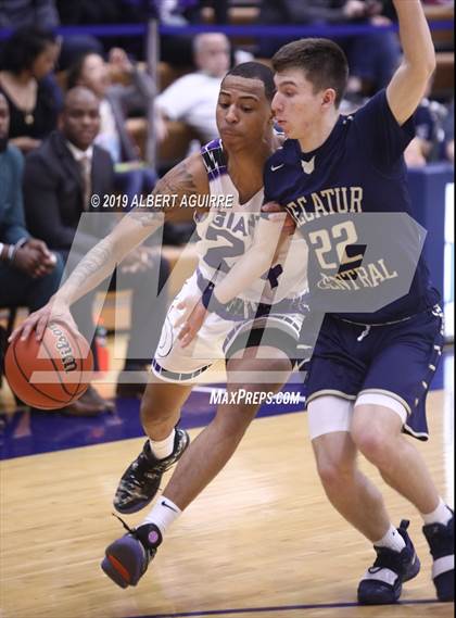 Thumbnail 1 in Decatur Central vs. Ben Davis (IHSAA 4A 3rd Round Playoff) photogallery.
