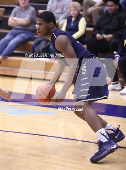 Thumbnail 2 in Decatur Central vs. Ben Davis (IHSAA 4A 3rd Round Playoff) photogallery.
