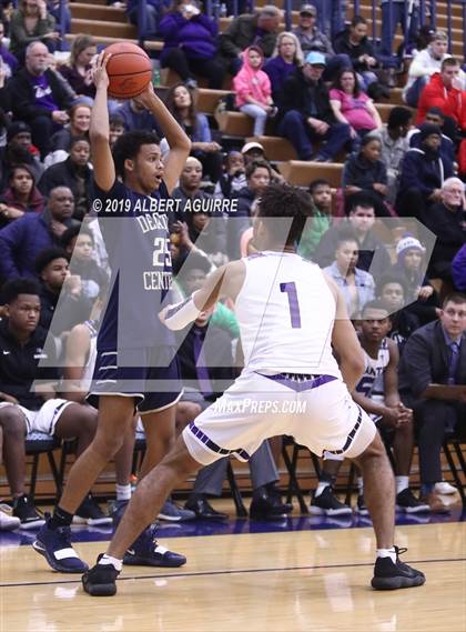 Thumbnail 1 in Decatur Central vs. Ben Davis (IHSAA 4A 3rd Round Playoff) photogallery.
