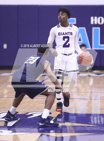Thumbnail 1 in Decatur Central vs. Ben Davis (IHSAA 4A 3rd Round Playoff) photogallery.