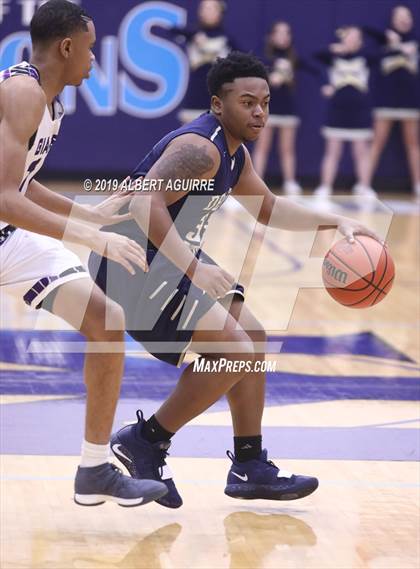 Thumbnail 1 in Decatur Central vs. Ben Davis (IHSAA 4A 3rd Round Playoff) photogallery.