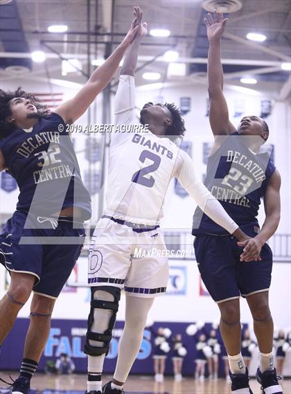 Thumbnail 1 in Decatur Central vs. Ben Davis (IHSAA 4A 3rd Round Playoff) photogallery.