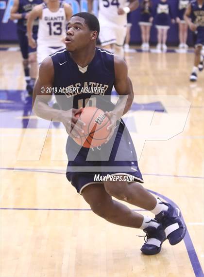 Thumbnail 3 in Decatur Central vs. Ben Davis (IHSAA 4A 3rd Round Playoff) photogallery.