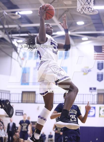 Thumbnail 1 in Decatur Central vs. Ben Davis (IHSAA 4A 3rd Round Playoff) photogallery.