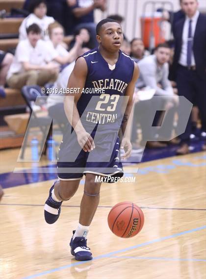 Thumbnail 1 in Decatur Central vs. Ben Davis (IHSAA 4A 3rd Round Playoff) photogallery.