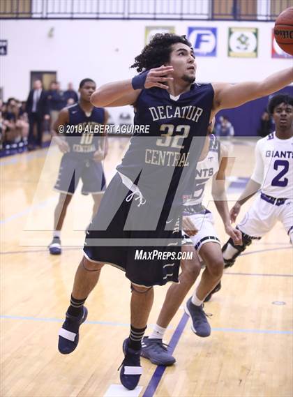 Thumbnail 3 in Decatur Central vs. Ben Davis (IHSAA 4A 3rd Round Playoff) photogallery.