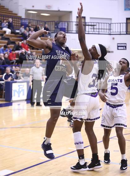 Thumbnail 1 in Decatur Central vs. Ben Davis (IHSAA 4A 3rd Round Playoff) photogallery.