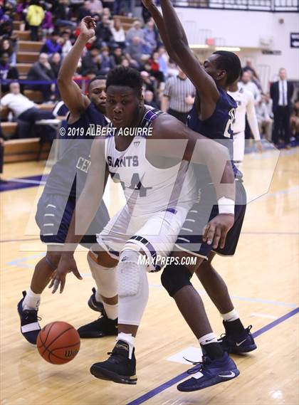 Thumbnail 1 in Decatur Central vs. Ben Davis (IHSAA 4A 3rd Round Playoff) photogallery.