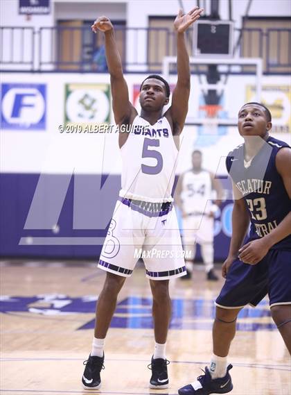 Thumbnail 1 in Decatur Central vs. Ben Davis (IHSAA 4A 3rd Round Playoff) photogallery.