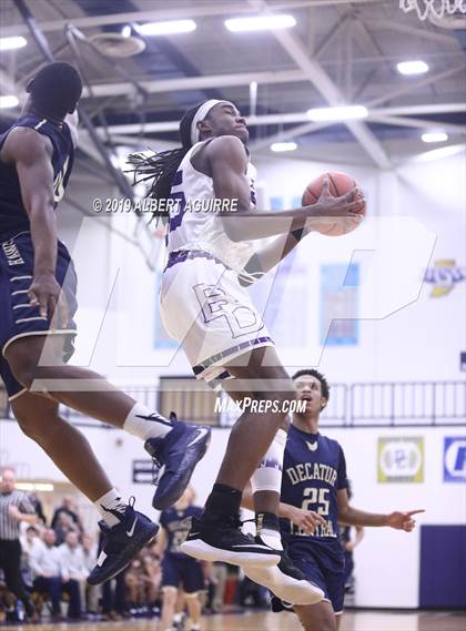 Thumbnail 3 in Decatur Central vs. Ben Davis (IHSAA 4A 3rd Round Playoff) photogallery.