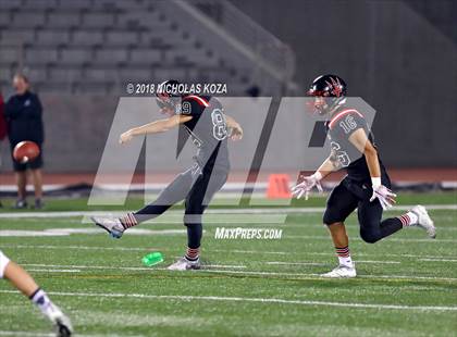 Thumbnail 2 in Harvard-Westlake vs. Palos Verdes (CIF SS Playoffs) photogallery.