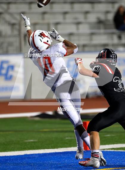 Thumbnail 2 in Harvard-Westlake vs. Palos Verdes (CIF SS Playoffs) photogallery.