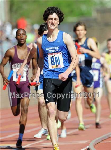 Thumbnail 1 in 117th Penn Relays (Boys Small School 4x800m Event 303) photogallery.