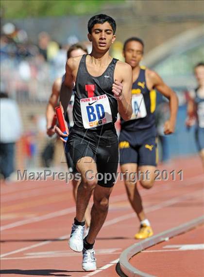 Thumbnail 2 in 117th Penn Relays (Boys Small School 4x800m Event 303) photogallery.