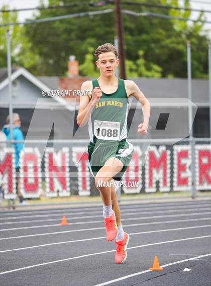 Thumbnail 1 in Bryan Bradley Viking Track Classic (1600m) photogallery.