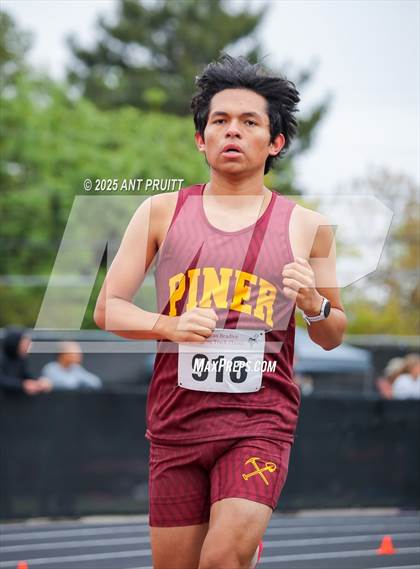 Thumbnail 3 in Bryan Bradley Viking Track Classic (1600m) photogallery.
