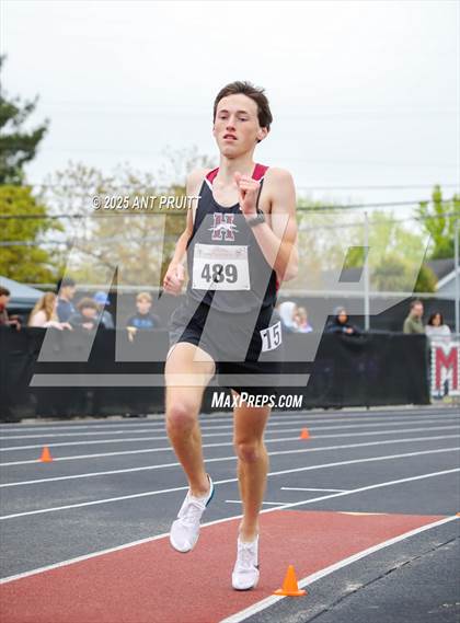 Thumbnail 2 in Bryan Bradley Viking Track Classic (1600m) photogallery.