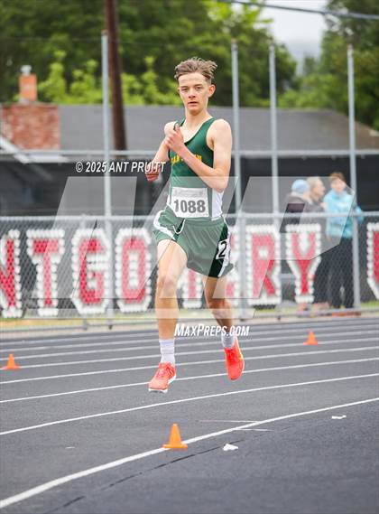 Thumbnail 2 in Bryan Bradley Viking Track Classic (1600m) photogallery.