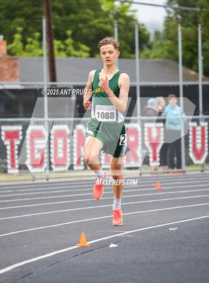 Thumbnail 3 in Bryan Bradley Viking Track Classic (1600m) photogallery.