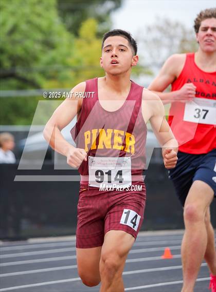 Thumbnail 3 in Bryan Bradley Viking Track Classic (1600m) photogallery.