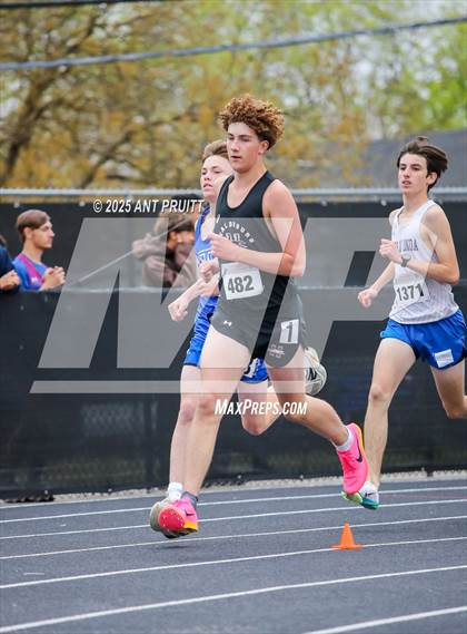 Thumbnail 1 in Bryan Bradley Viking Track Classic (1600m) photogallery.