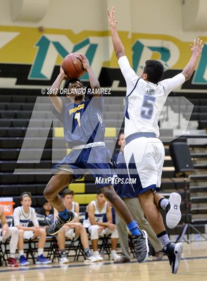 Thumbnail 2 in Maranatha Christian vs Preuss UCSD (Grossmont Winter Classic) photogallery.