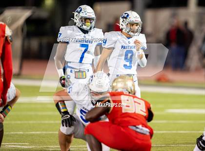 Thumbnail 2 in Midlothian vs Coronado (UIL 5A D1 Area Playoff)  photogallery.