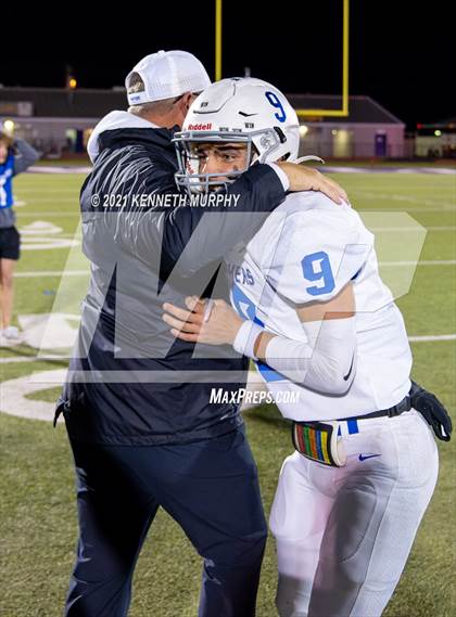 Thumbnail 2 in Midlothian vs Coronado (UIL 5A D1 Area Playoff)  photogallery.