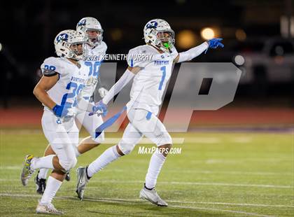 Thumbnail 3 in Midlothian vs Coronado (UIL 5A D1 Area Playoff)  photogallery.